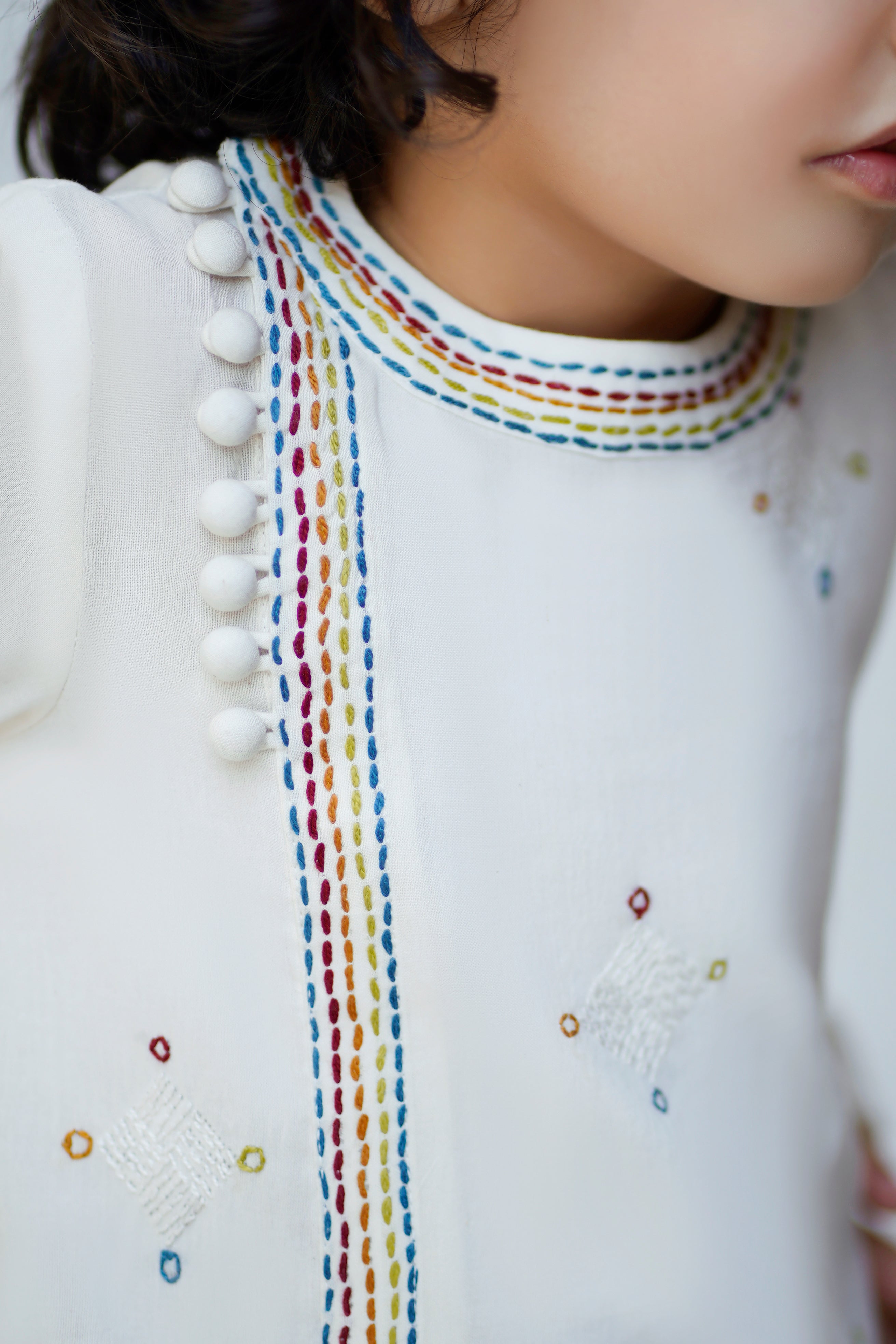 WHITE LK24-0007