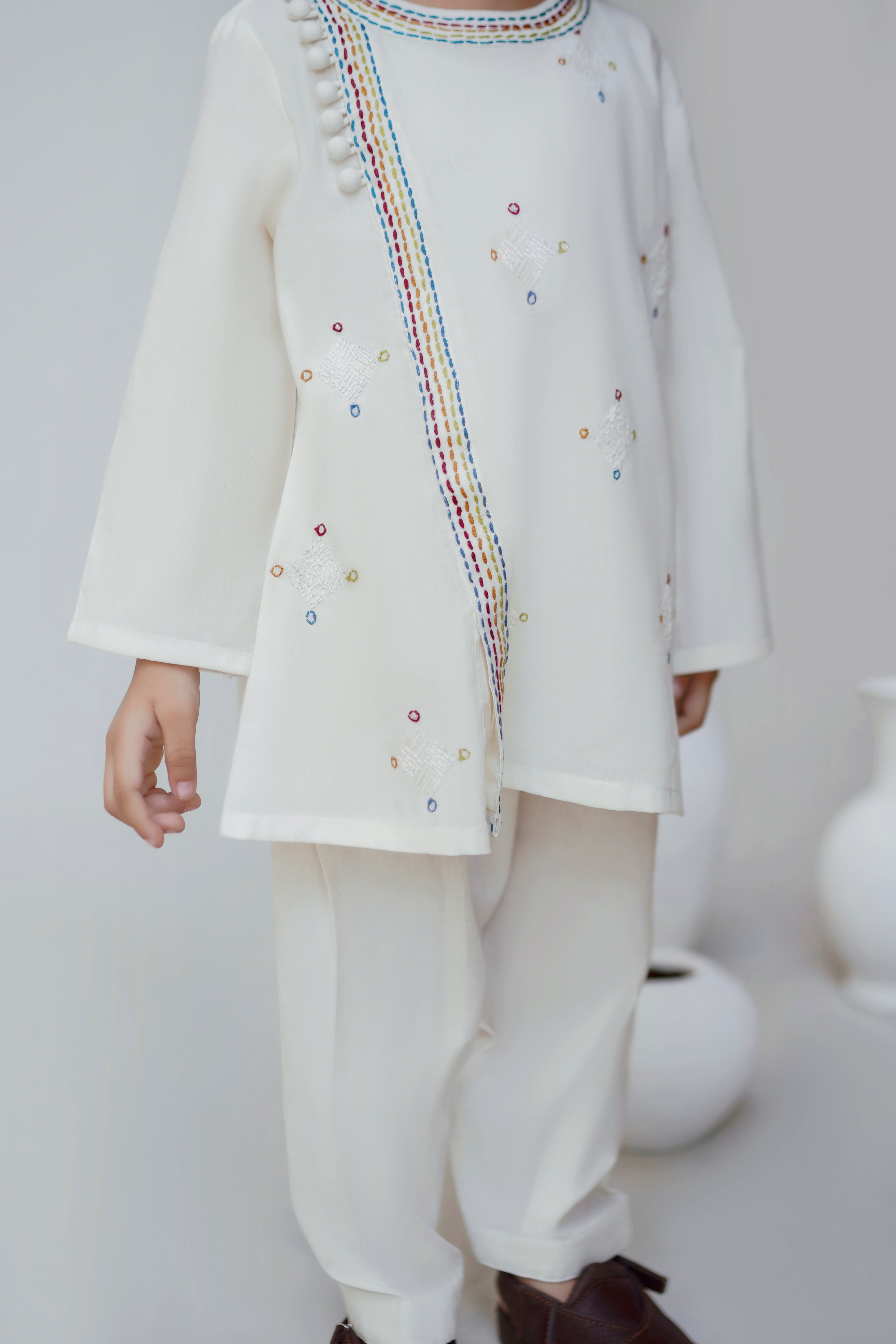 WHITE LK24-0007
